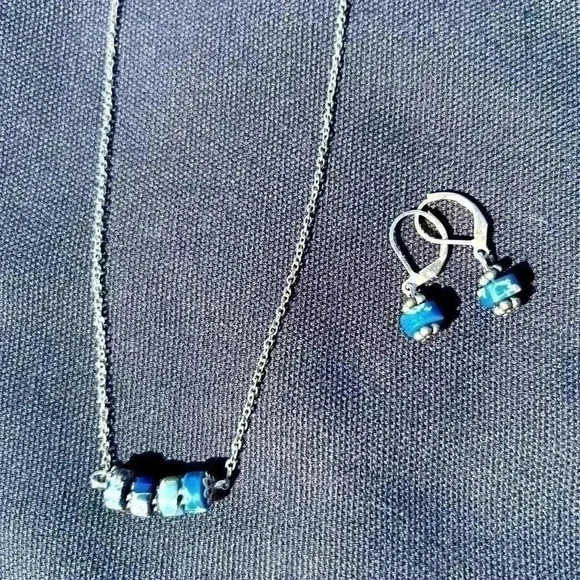 Semi-precious Lapis Lazuli hand made necklace & dainty earrings, silver chain - Picture 1 of 1